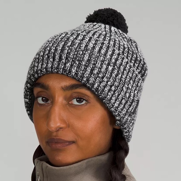 Lululemon Textured Fleece Lined Knit Beanie NEW $64 - Picture 3 of 9